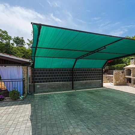 Apartment With A Private Swimming Pool, Garden & Bbq Gostinjac ภายนอก รูปภาพ